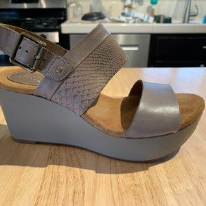 Clarks - Caslynn Kat Wedge